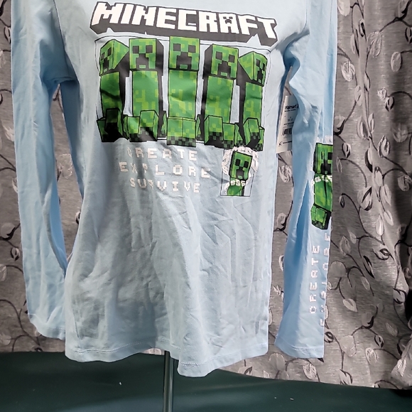 Minecraft Other - **Kids Long-Sleeve Shirt - Light Blue with Creeper Graphics**